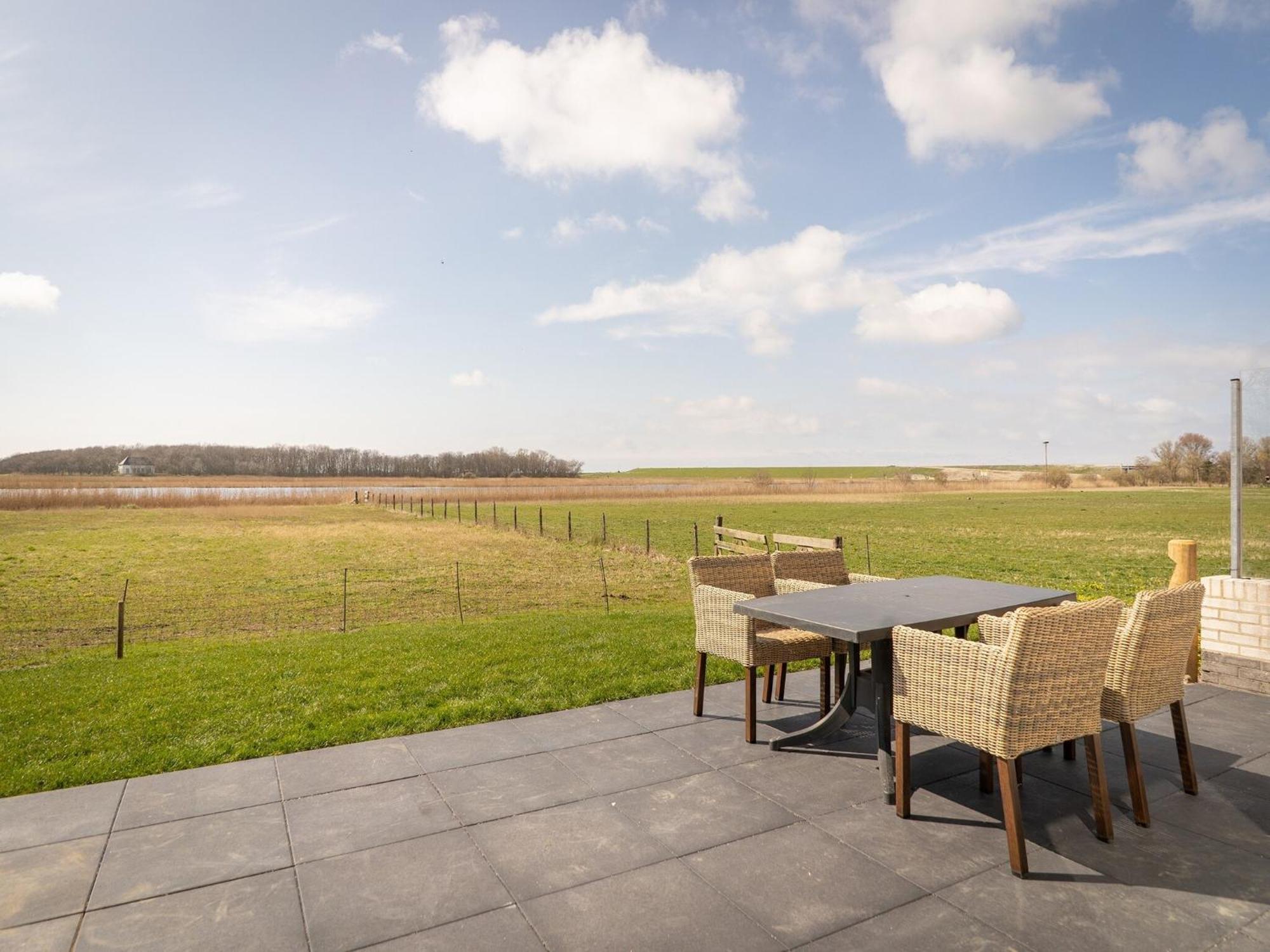 Great Farmhouse In De Cocksdorp With Garden Luaran gambar